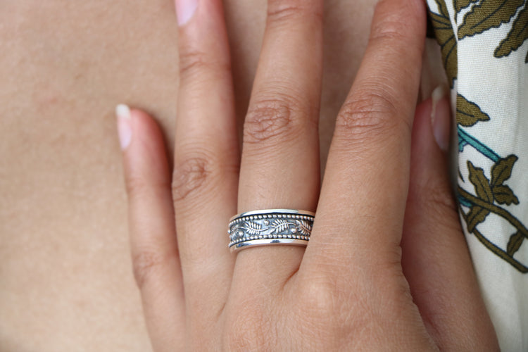 Palm Leaf Sterling Silver Spinner Ring