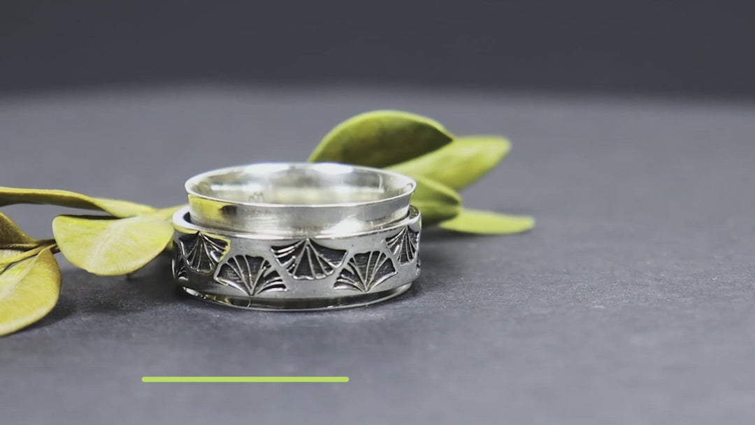 GINKGO Sterling Silver Meditation Spinner Ring