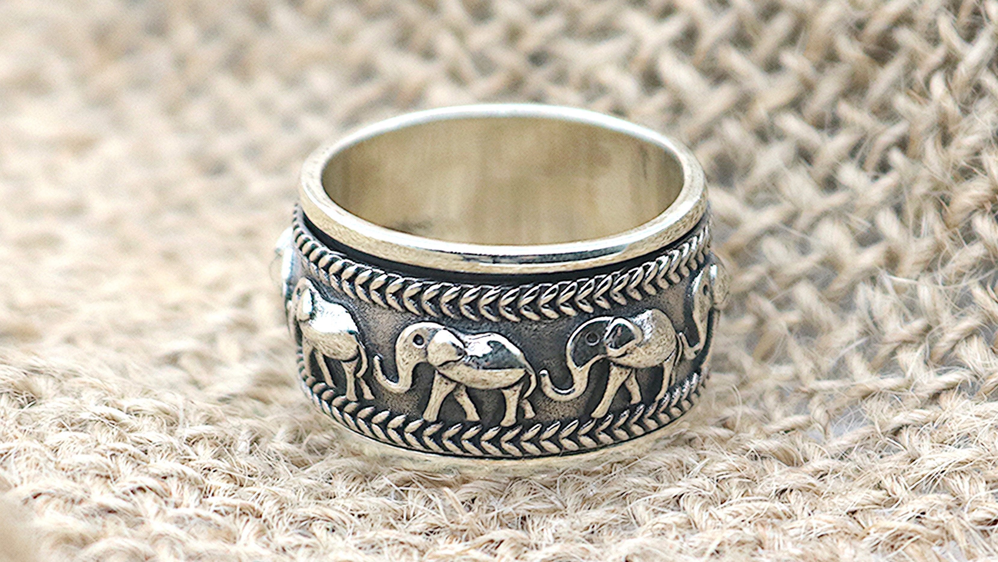 Sterling Silver Elephant Herd Meditation Spinner Ring