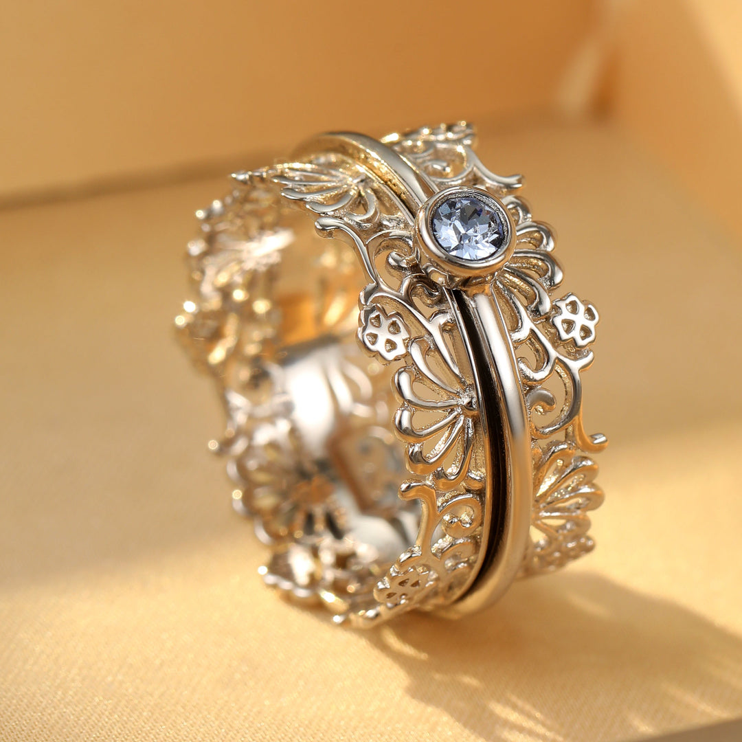 WILDFLOWERS 925 Silver Fidget Ring Beautiful Silver Lacework Light Sapphire Austrian Crystal