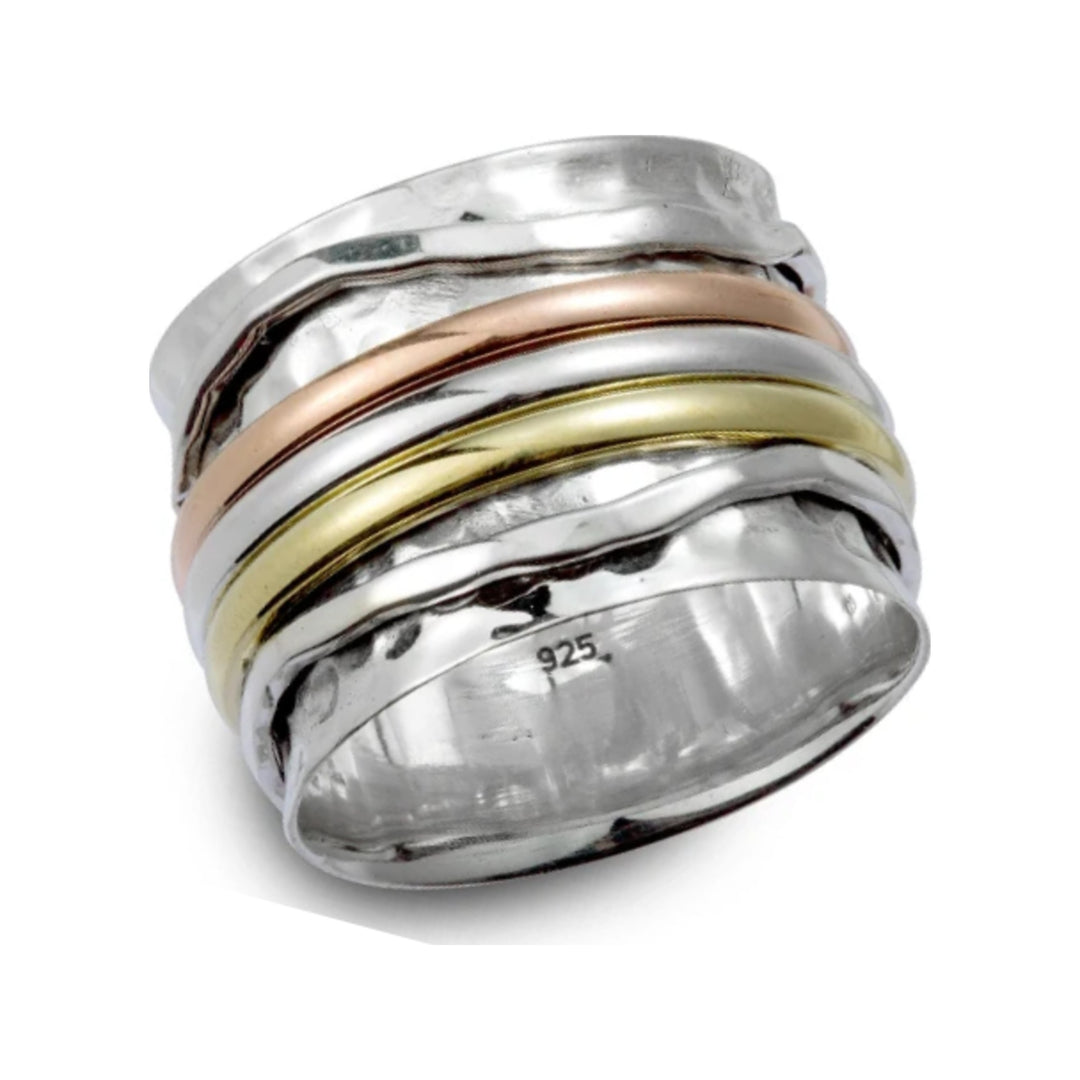 Elegance sterling silver spinner ring by Energy Stone