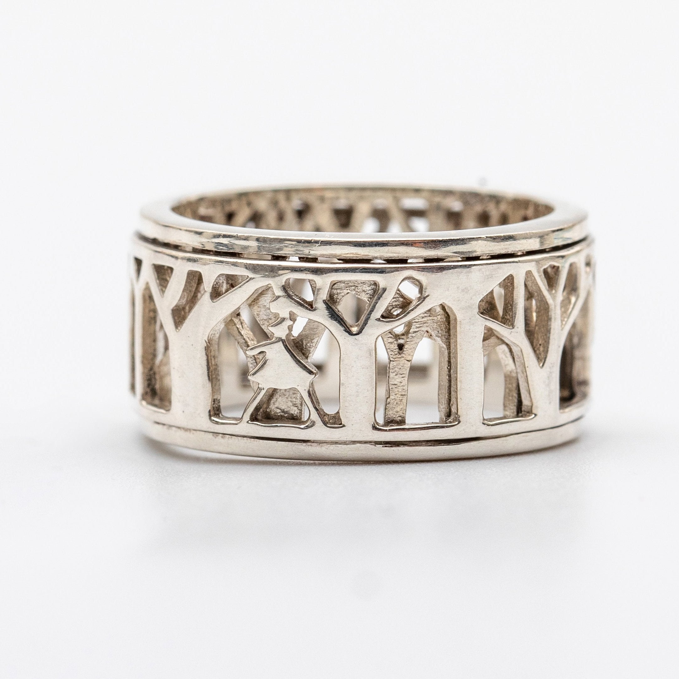 Lady In Nature Sterling Silver Spinner Ring